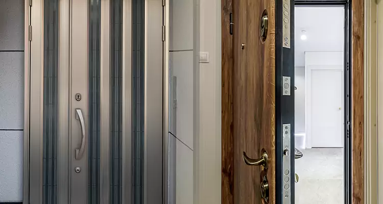 Burglar Proof Front Door Repair in Plant City, FL