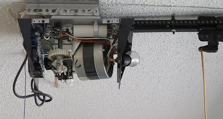 Emergency Garage Door Opener Repair in Plant City, FL