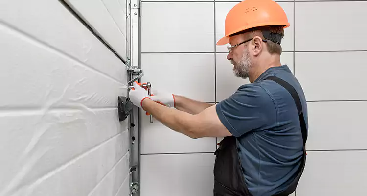 Emergency Garage Door Repair in Plant City, FL