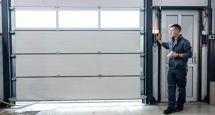 Modern Overhead Door Repair in Plant City, FL