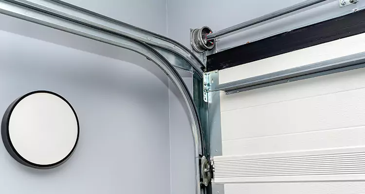 Garage Door Cable Repair Cost in Plant City, FL