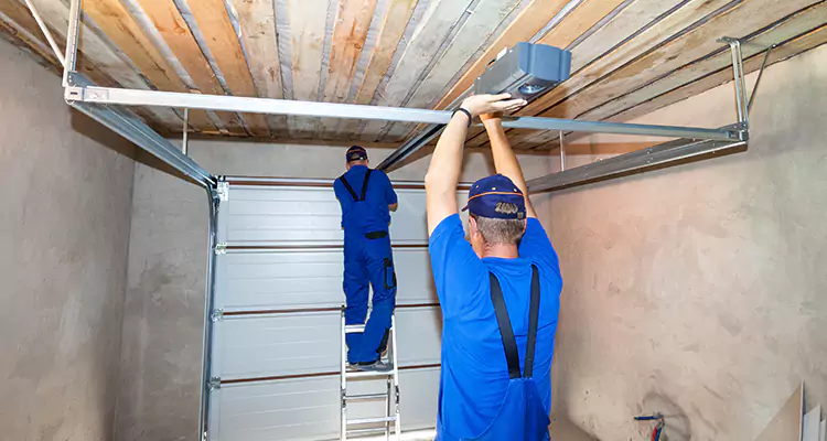 Garage Door Opener Technician in Plant City, FL