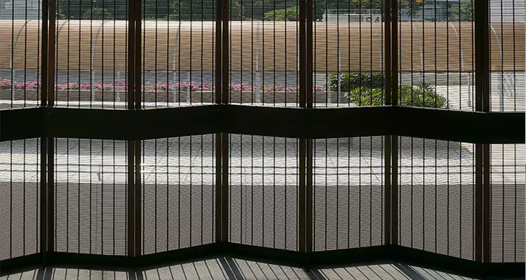 Front Screen Door Repair in Plant City, FL