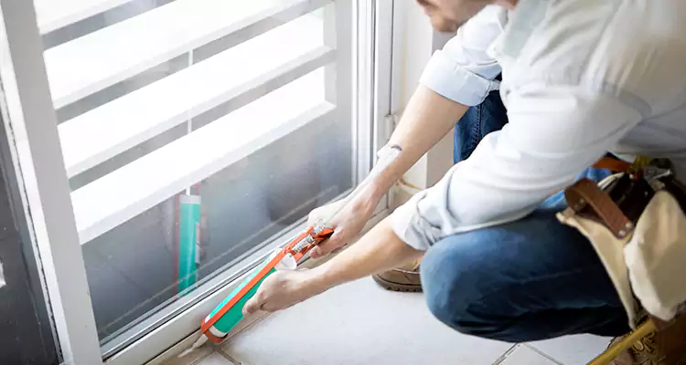 Dap Window Caulk Repair in Plant City, FL